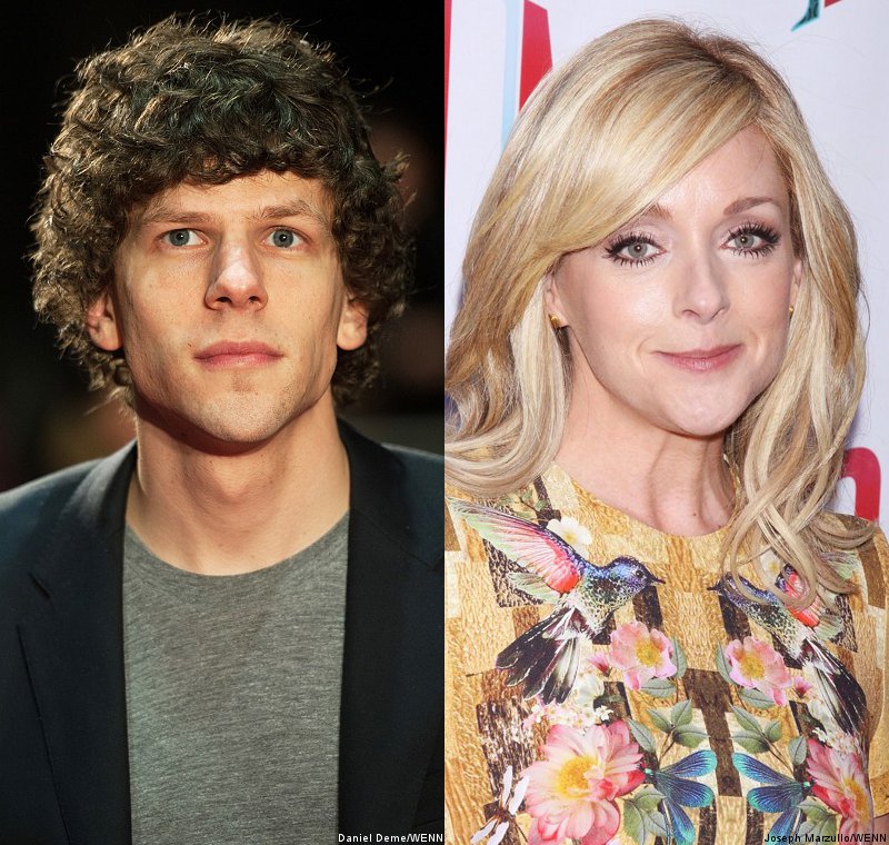 'Modern Family' Books Jesse Eisenberg and Jane Krakowski as Guest Stars