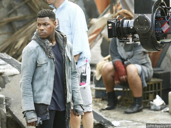 news-00102951john-boyega-pacific-rim-maelstrom-set-02.jpg