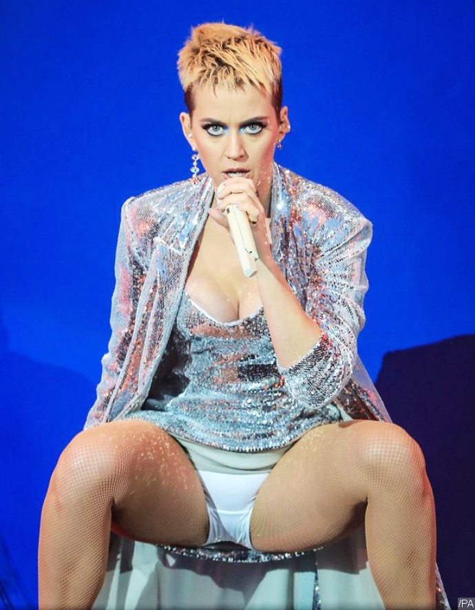 Katy Perry Suffers Wardrobe Malfunction As She Flashes Her