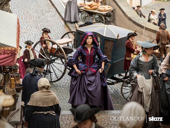 'Outlander': Claire Will Set Out on Her Own Mission in Season 2