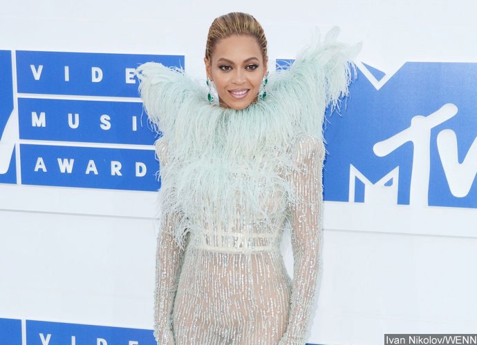 Pregnant Beyonce's 'Diva' Demands Cause Trouble for Grammys Producers