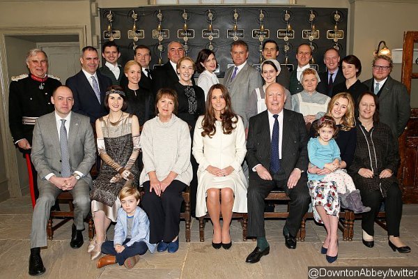 Pregnant Kate Middleton Visits 'Downton Abbey' Set