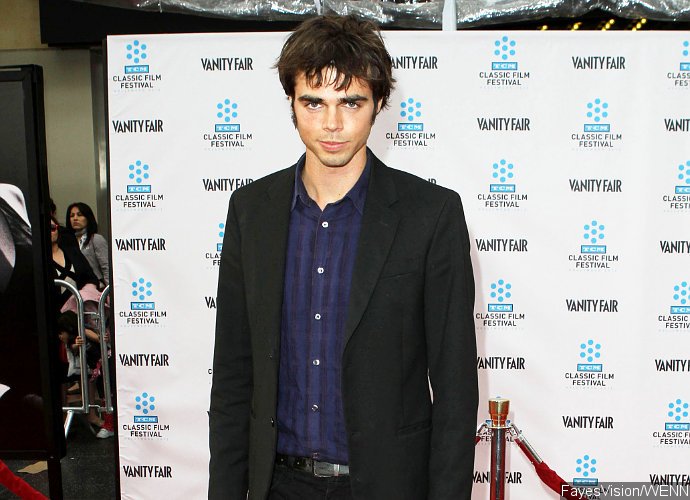 'Modern Family' Star Reid Ewing Casually Comes Out as Gay