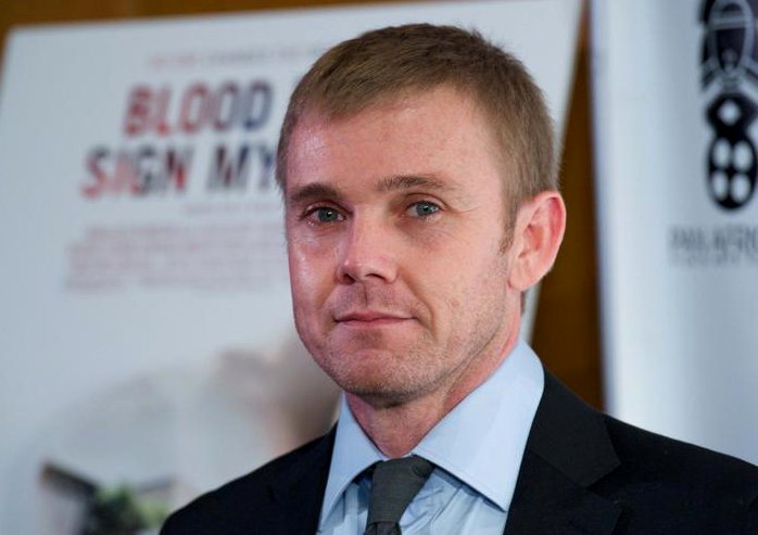 Ricky Schroder Denies Hitting Airport Worker, Apologizes Anyway