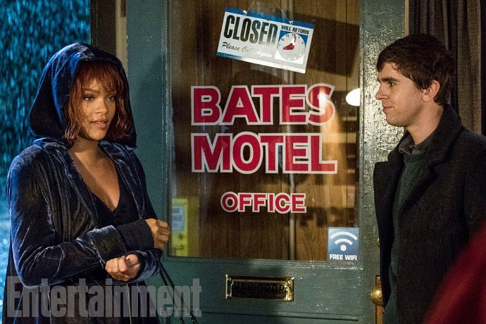 Rihanna Comes to 'Bates Motel' With Stacks of Money in New Photos