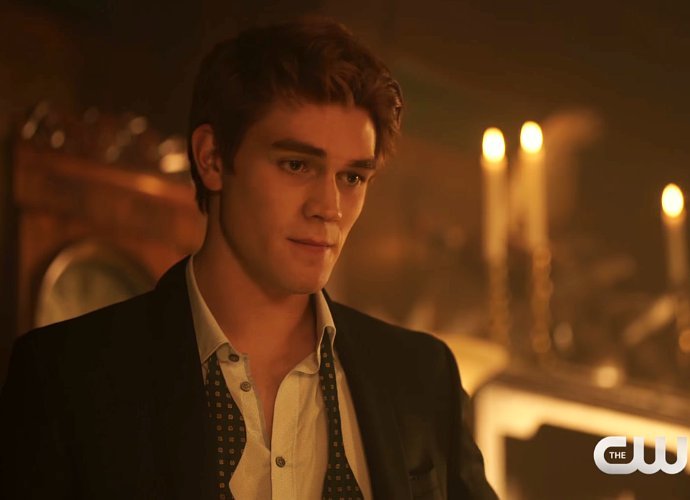 New 'Riverdale' Trailer Reveals Archie's Forbidden Relationship, Shows Murder of the Golden Boy
