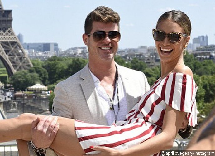 Robin Thicke's GF April Love Geary Shows Barely There Baby Bump in Bikini During Hawaiian Vacation