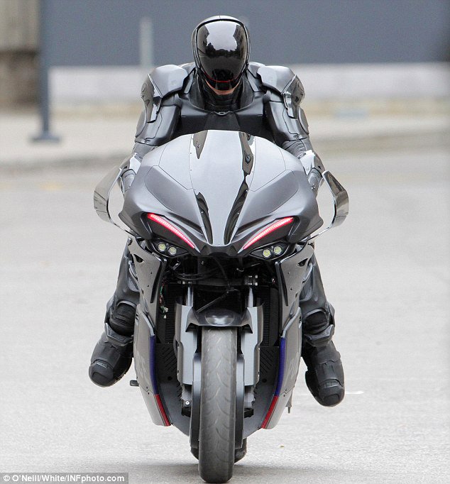 'RoboCop' Gets New Futuristic Motorbike, Film Is Delayed Until 2014