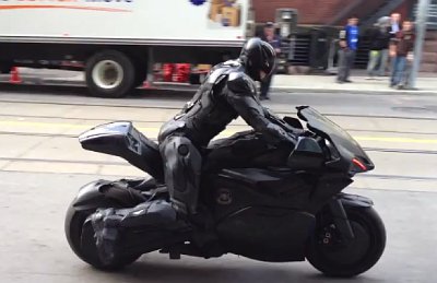 New 'RoboCop' Set Videos Show the Motorbike's Attraction