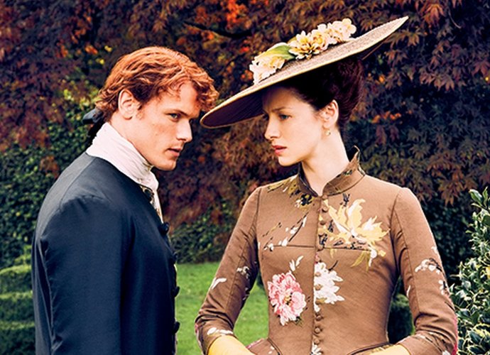 Sam Heughan and Caitriona Balfe Looks Stunning in 'Outlander' Season 2 New Pic