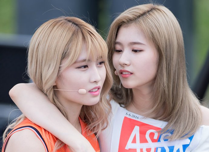 Sana and Momo of TWICE Are Unrecognizable in Their Graduation Photos