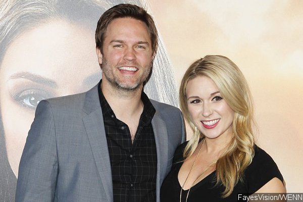 Scott Porter and Wife Expecting Their First Child