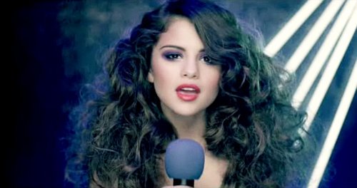 Selena Gomez Dress Up. Selena Gomez plays dress-up in