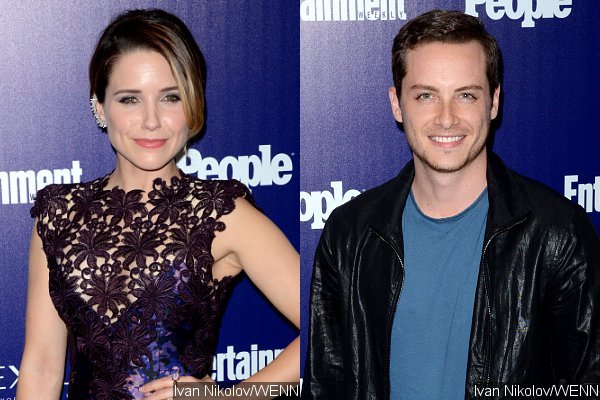 Sophia Bush Splits From Jesse Lee Soffer