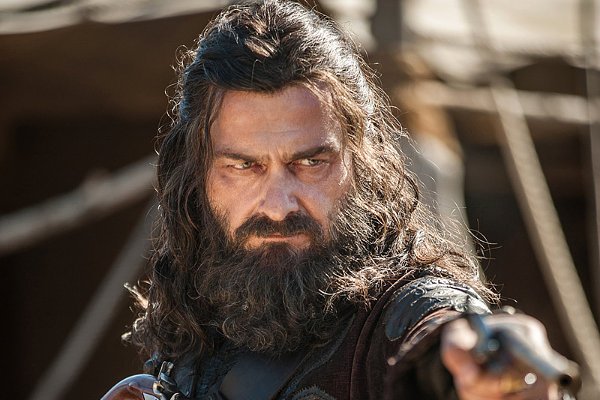 Starz's 'Black Sails' Casts Its Blackbeard, Unveils His First Look