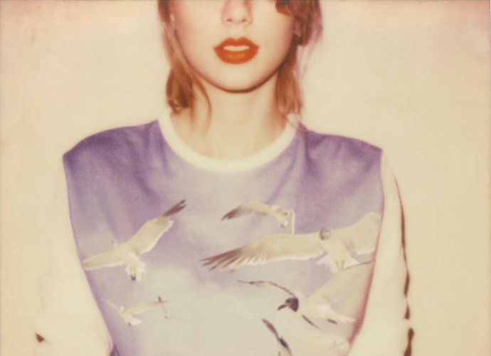 Taylor Swift's '1989' Is Fifth Album Ever to Spend 1 Year in Top 10 of Billboard 200