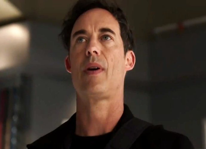 'The Flash' 2.05 Preview: Harrison Wells Is Back