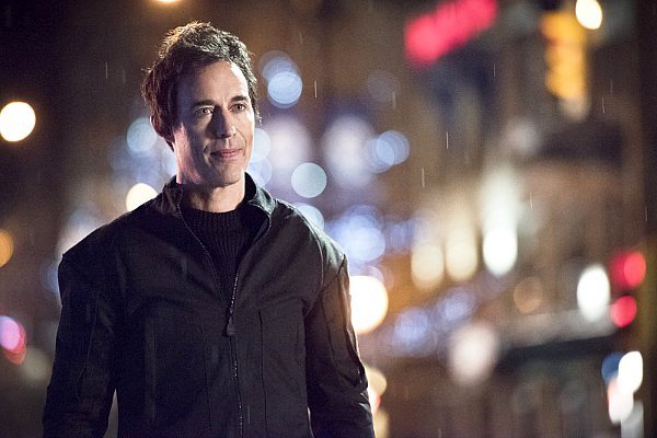 'The Flash' Season 2: Tom Cavanagh's Return Is Explained, New Promo Features Jay Garrick