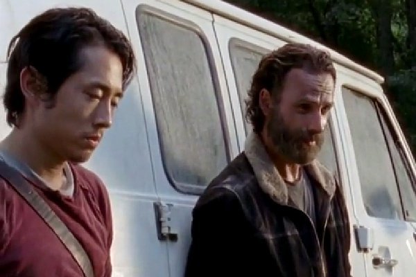 First Two Minutes of 'The Walking Dead' Midseason Premiere: Find a New Place