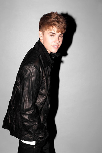 Three Songs From Justin Bieber's 'Under the Mistletoe' Leak
