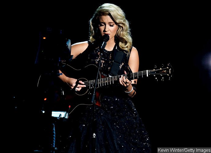Tori Kelly Delivers Heartbreaking Cover of 'Hallelujah' During Emmys' In Memoriam Tribute