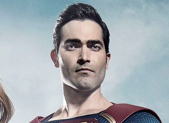 See Tyler Hoechlin's Superman in Action in 'Supergirl' Set Videos