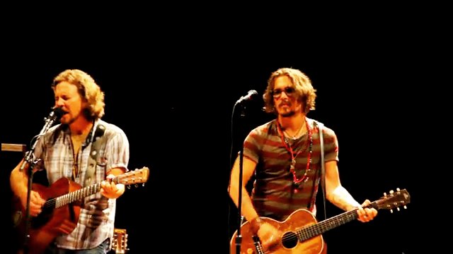 Smith and Eddie Vedder at eddie vedder ukulele songs artwork. Smith and Eddie Vedder at