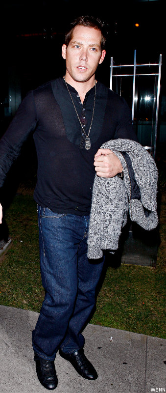 Paris Hilton's Boyfriend Has to Wait for August Trial