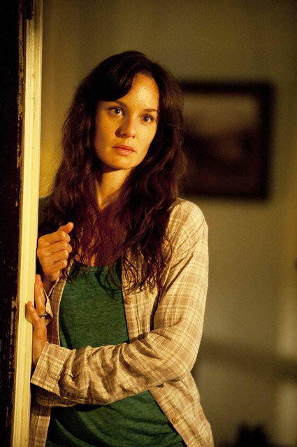 'Walking Dead' 2.05 Preview: Lori Wants Shane Not to Mind Her Business Anymore