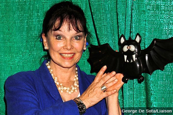 Yvonne Craig, TV's Original Batgirl, Dies of Cancer