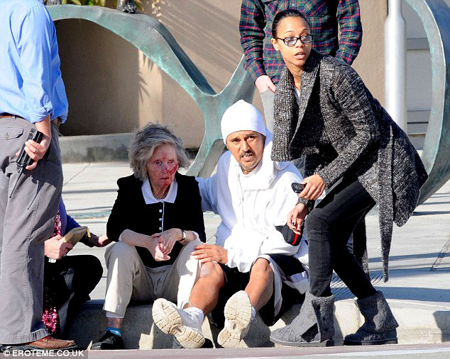 Zoe Saldana Jumps to the Rescue of Injured Elderly Woman After Car Accident
