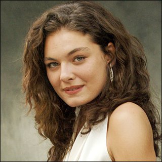 Alexa Davalos Profile Photo