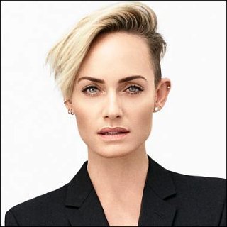 Amber Valletta Profile Photo