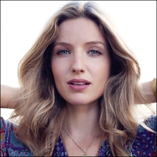 Annabelle Wallis Profile Photo