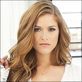 Cassadee Pope Profile Photo