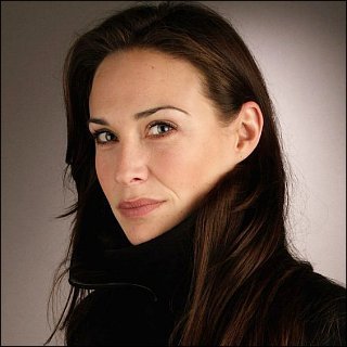 http://www.aceshowbiz.com/images/photo/claire_forlani.jpg