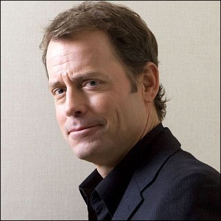 Greg Kinnear Profile Photo