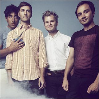 Grizzly Bear Profile Photo