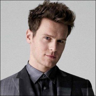 Jonathan Groff Profile Photo