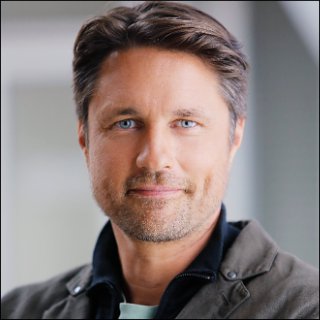 Martin Henderson Profile Photo