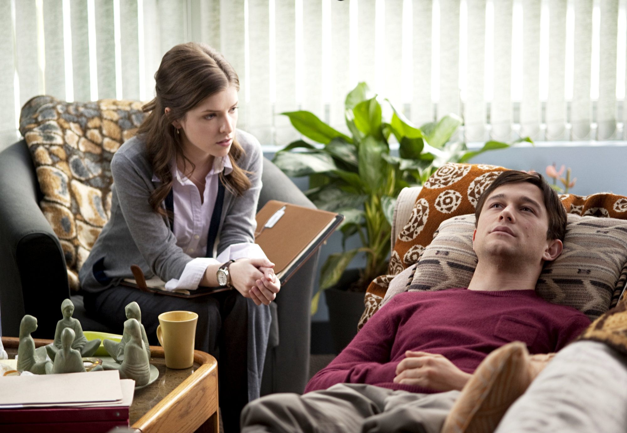 Anna Kendrick stars as Katie and Joseph Gordon-Levitt stars as Adam in Summit Entertainment's 50/50 (2011)