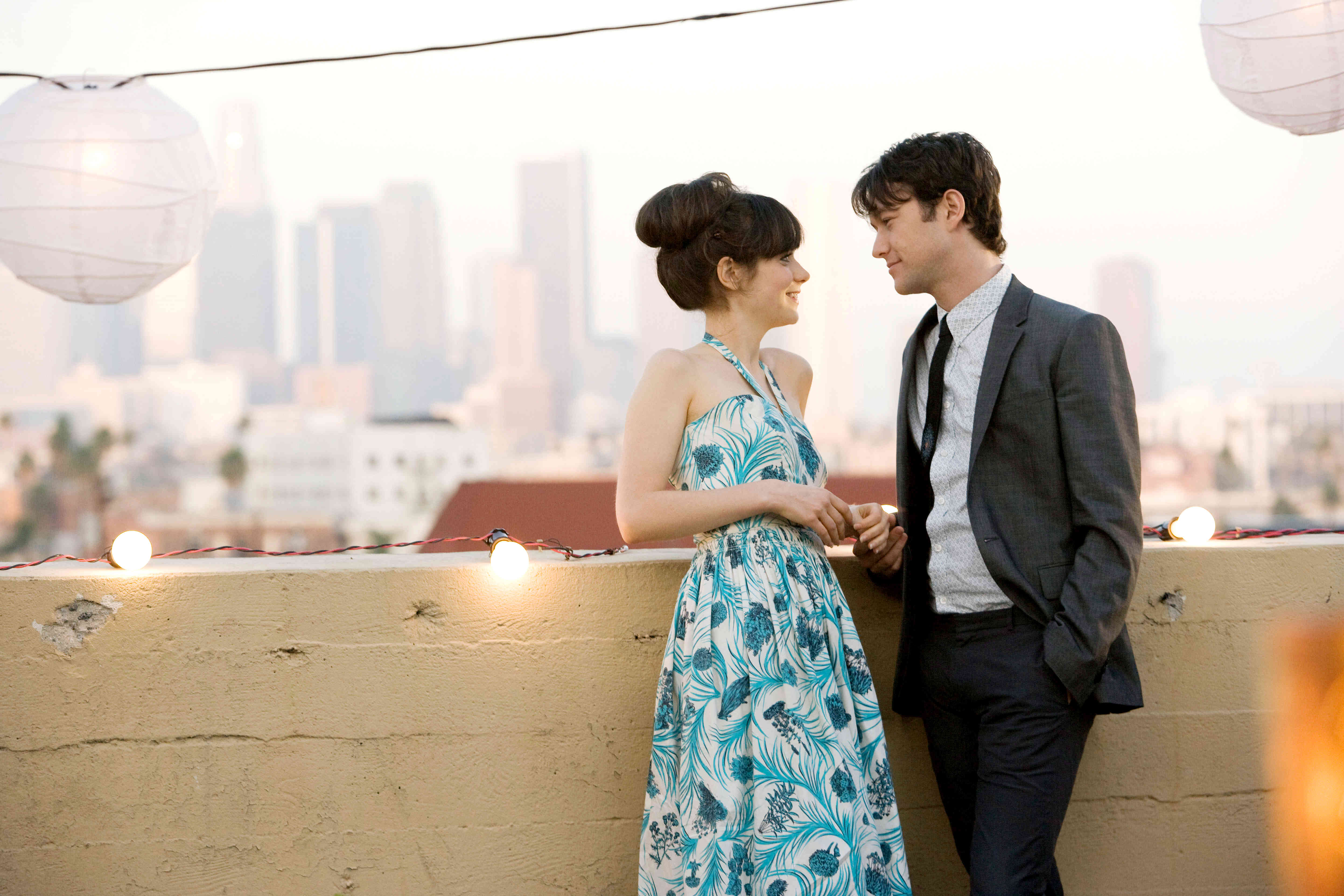 Zooey Deschanel stars as Summer and Joseph Gordon-Levitt stars as Tom in Fox Searchlight Pictures' 500 Days of Summer (2009)