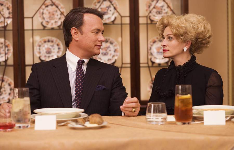 Tom Hanks and Julia Roberts in Universal Pictures' Charlie Wilson's War (2007)