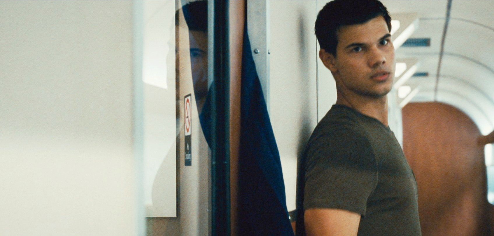 Taylor Lautner stars as Nathan in Lionsgate Films' Abduction (2011)