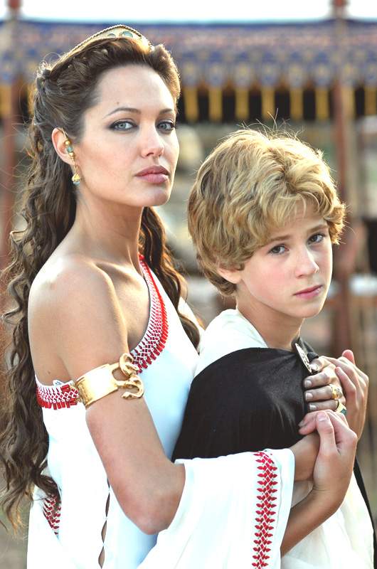 Angelina Jolie and Connor Paolo in Oliver Stone' Alexander (2004)