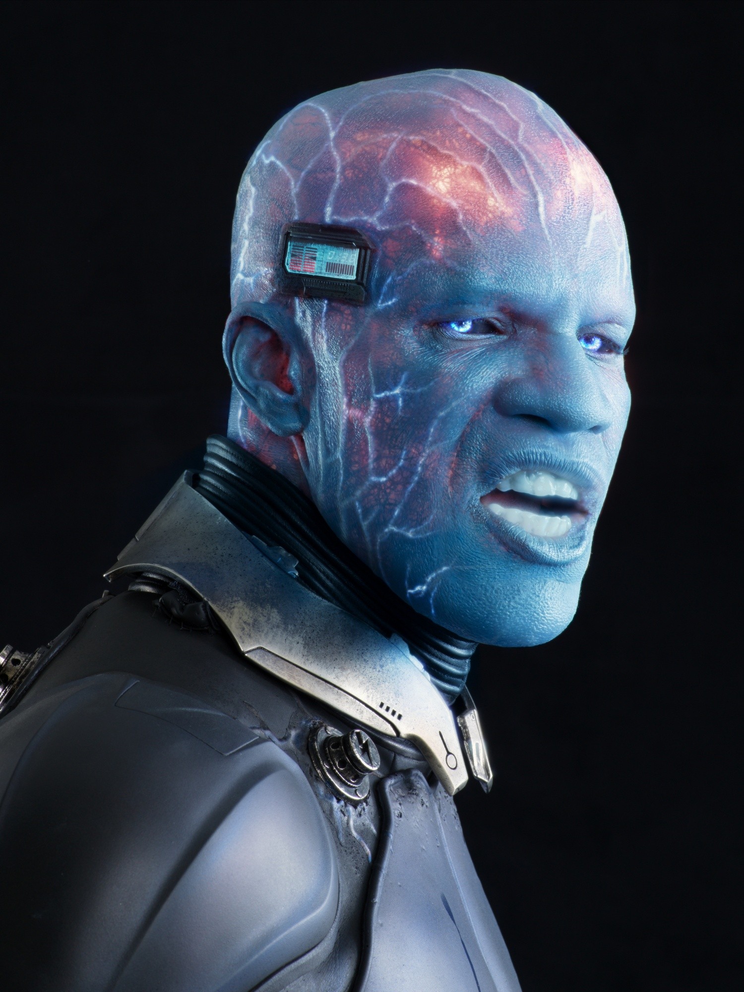 Jamie Foxx stars as Max Dillon/Electro in Columbia Pictures' The Amazing Spider-Man 2 (2014). Photo credit by Kevin Lynch.