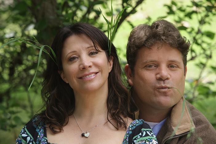 Cheri Oteri stars as Dee and Sean Astin stars as Dusty in Kinobild Releasing' And They're Off... (2011)