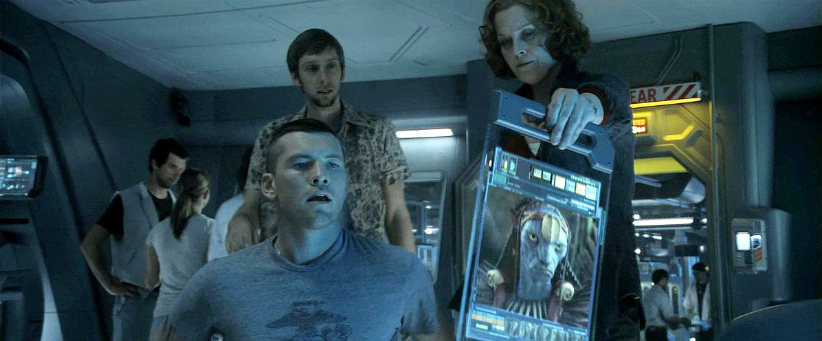 Sam Worthington, Joel Moore and Sigourney Weaver in The 20th Century Fox's Avatar (2009)
