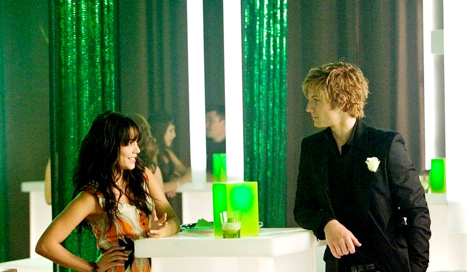 Vanessa Hudgens stars as Linda Taylor and Alex Pettyfer stars as Kyle Kingson in CBS Films' Beastly (2011)