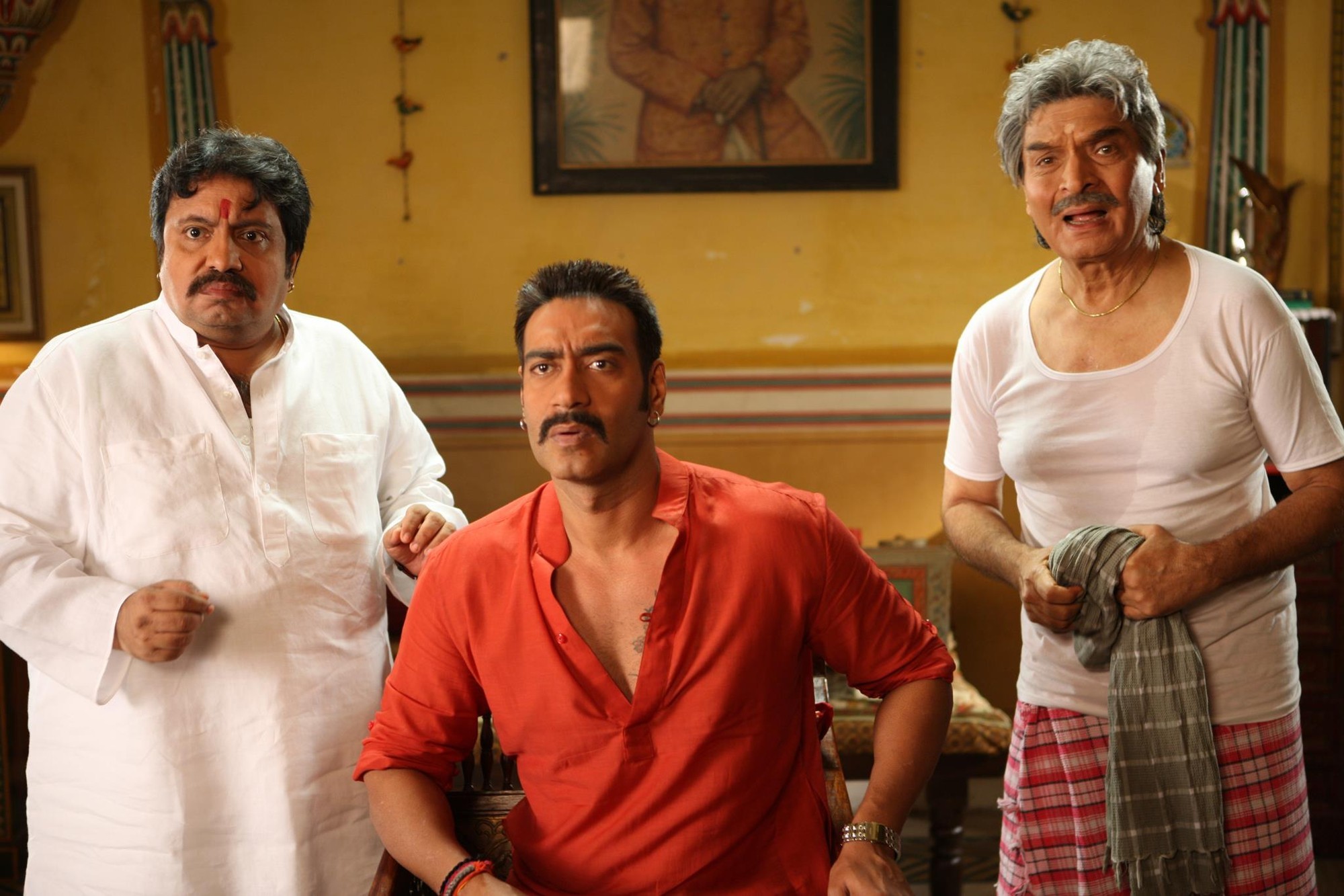 Ajay Devgan stars as Prithviraj Raghuvanshi in FIP's Bol Bachchan (2012)